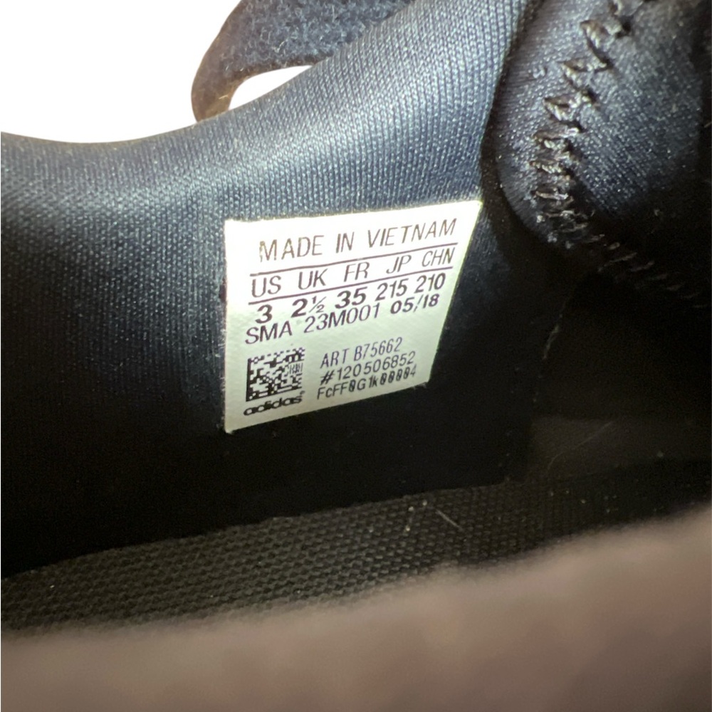Adidas Girls Size 3 - Picture 6 of 6